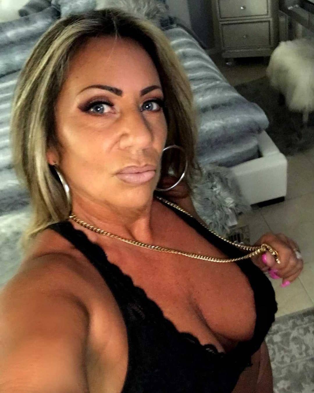 ARZU ile telefonda sex ve sıcak sohbet